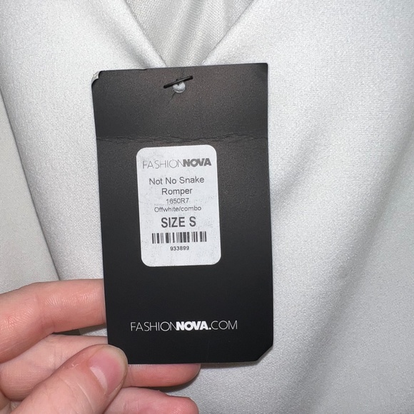 NWT Fashion Nova Not No Snake Snake Print Romper Size small - Picture 5 of 7